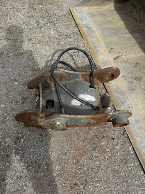 Acoplador hidráulico de conexión rápida de 65 mm para EC140 Volvo Foto 1 de 4