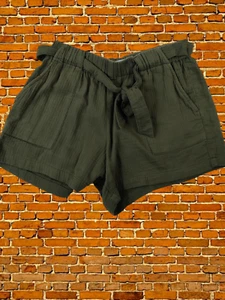 WOMENS M&S PER UNA SIZE UK 10 HUNTER GREEN COTTON PULL ON SHORTS BELTED SUMMER - Picture 1 of 4