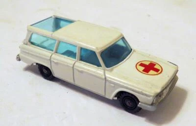 VINTAGE CORGI HUSKY #30 STUDEBAKER WAGONAIRE AMBULANCE - Image 1 of 3
