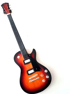 Miniature Guitar - Handmade - 24Cm - Varnished Wood #21 - Picture 1 of 7