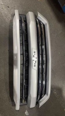 Silver Ice+Chrome Front Upper Grille Grill For 16-2018 Chevrolet Silverado 1500 Foto 1 de 4