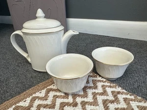 Vintage Homer Laughlin Tea Pot Lid & 2 Cups Mugs Diamond Pattern Gothic USA - Picture 1 of 16