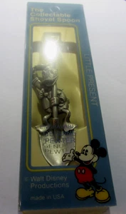 WALT DISNEY'S DONALD DUCK - COLLECTABLE SHOVEL SPOON - PEWTER - NIB - Picture 1 of 3