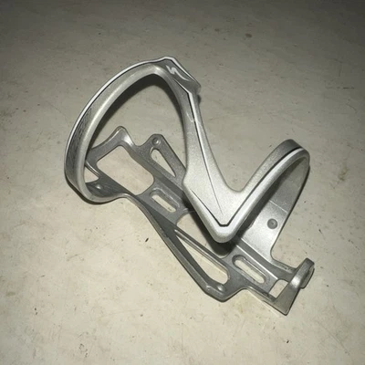 Specialized Клетка Zee Серебряная Боковая Загрузка Клетка для Бутылки с Водой ПРАВАЯ Композитная - Изображение 1 из 4