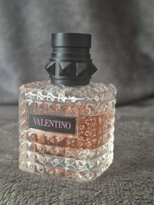 Valentino Donna Eau de Perfum Born in Roma, 30ml - Picture 1 of 3