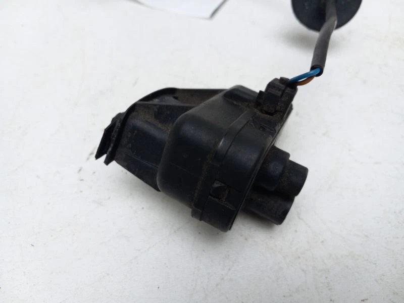 Volkswagen Tiguan 2009 liberación del actuador de la puerta del gas combustible Foto 1 de 4