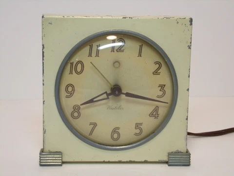 VTG. 1940's  Westclox  Art Deco  Alarm Clock  Logan S5-F  Shabby/Chippy  Working Cover