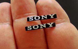 little / petit logo aluminium SONY X 2 - Imagen 1 de 2