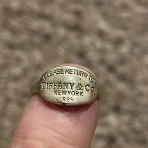 Tiffany And Co. ‘Please Return To’ Ring | Vtg Sterling Silver Small - Picture 1 of 4