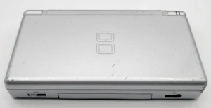 Nintendo DS LITE SILVER HANDHELD CONSOLE USG-001 FOR PARTS AS-IS NO SCREEN DISPL - Bild 1 von 5