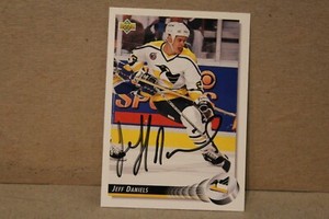 JEFF DANIELS   SIGNED UPPER DECK  1992-93 #508  HOCKEY CARD