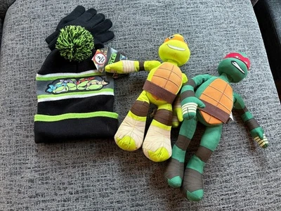 Teenage Mutant Ninja Turtles Kids Winter Hat Gloves & Plush Toys Set - Image 1 of 4