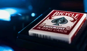 Cold Case (Gimmick und Online Anleitung). Ultimate Deck Switch Magic Trick - Bild 1 von 5