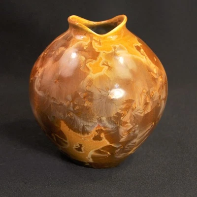 ShaJa Crystalline Glaze 5 3/4" Round Vase Hand Thrown Potter Wheel Brown Gold R5 - Image 1 of 4