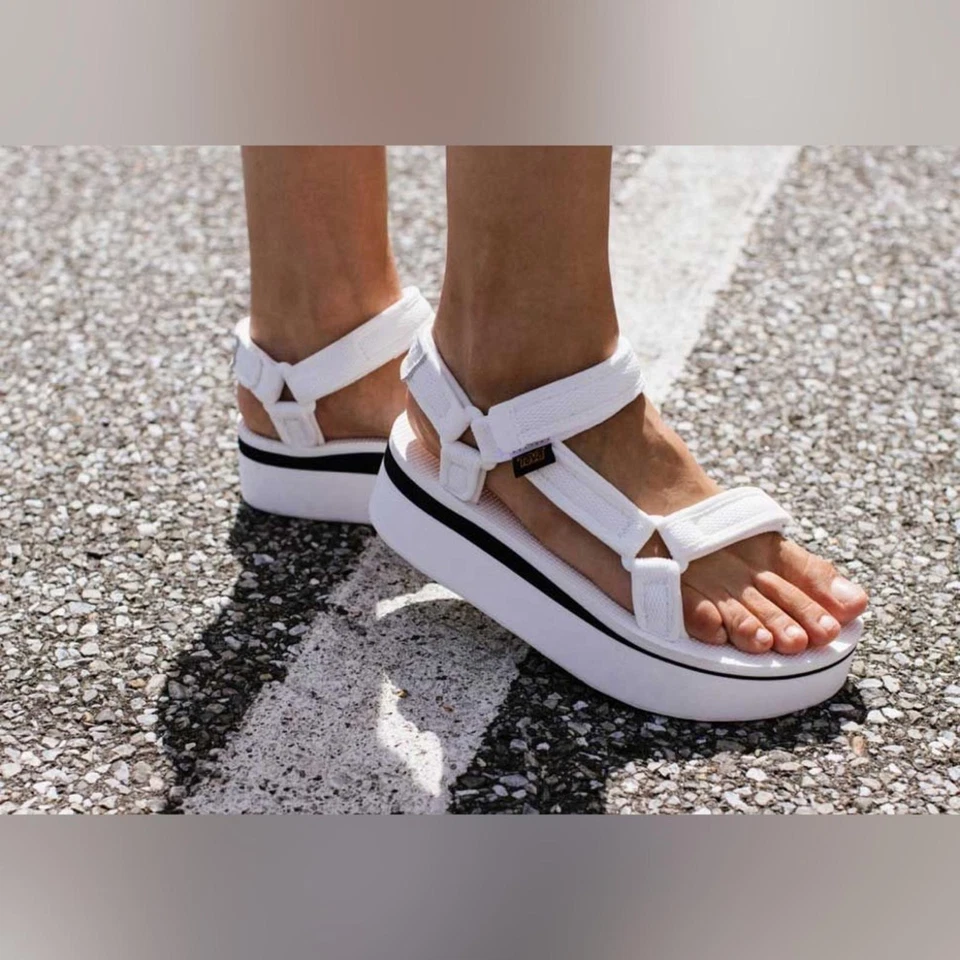 Estampado de malla universal de forma plana Teva Foto 1 de 4