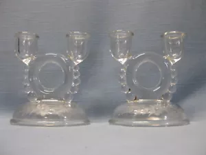 KERZENSTÄNDER, KAISERGLAS DOPPELPAAR MIT BLUMENÄTZSOCKEL, UM 1936 - Bild 1 von 10