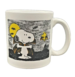 2019 Peanuts Halloween Snoopy & Woodstock Vampire 20 Oz Mug - Picture 1 of 10