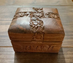 Hand-Carved Wooden Trinket Box Jewellery Box Made in Jamaica - Picture 1 of 13