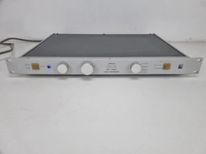 Perreaux SA 3 - Dual Channel - Class A Pre Amplifier - recapped - Picture 1 of 13
