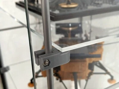 Einlegeboden / Regalboden für ikea Detolf Vitrine Acryl-Glasplatte mit Halter - Bild 1 von 4