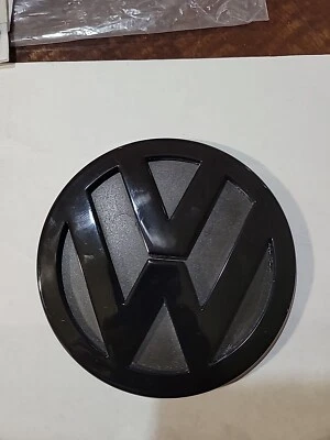 VW 05113462 2006/07/08/09/10/11 Routan Tailgate Lift Gate. OEM USED BLACK - Изображение 1 из 4