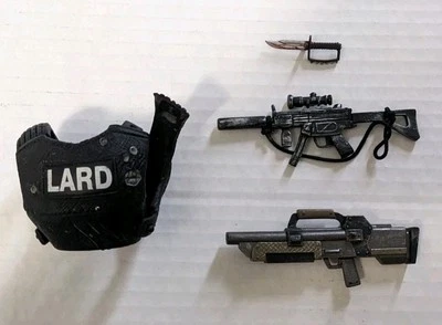 Accesorios para figuras de acción Duke Nukem 1997 rifle, cuchillo, escopeta y chaleco de cerdo Foto 1 de 4