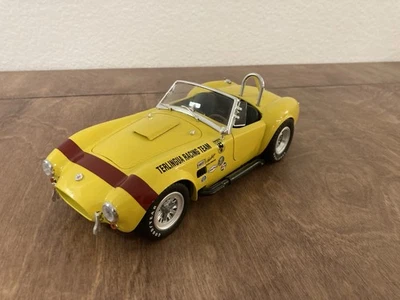 1:18 Shelby Collectibles 1965 Shelby Cobra 427S/C Yellow  - Image 1 of 4