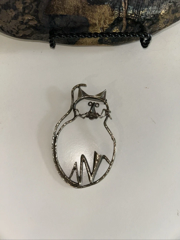 复古胸针胖猫银色,锡,抽象现代主义金属别针野兽派 4 英寸 — 第 1/4 张图片
