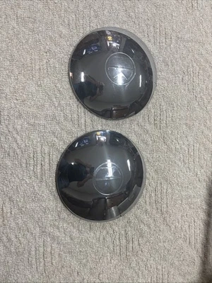  Dos tapacubos Kaiser vintage equipo original  Foto 1 de 4