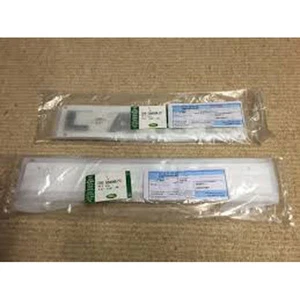 LAND ROVER NAME PLATE HOOD DECAL LR3 05-06 DAB500050LPO DAB500080LPO OEM - Picture 1 of 1