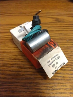 Condensador distribuidor NOS Ford Pinto Capri fabricante de equipamento original D1fz-12300-A Motorcraft DC-88  - Imagem 1 de 4