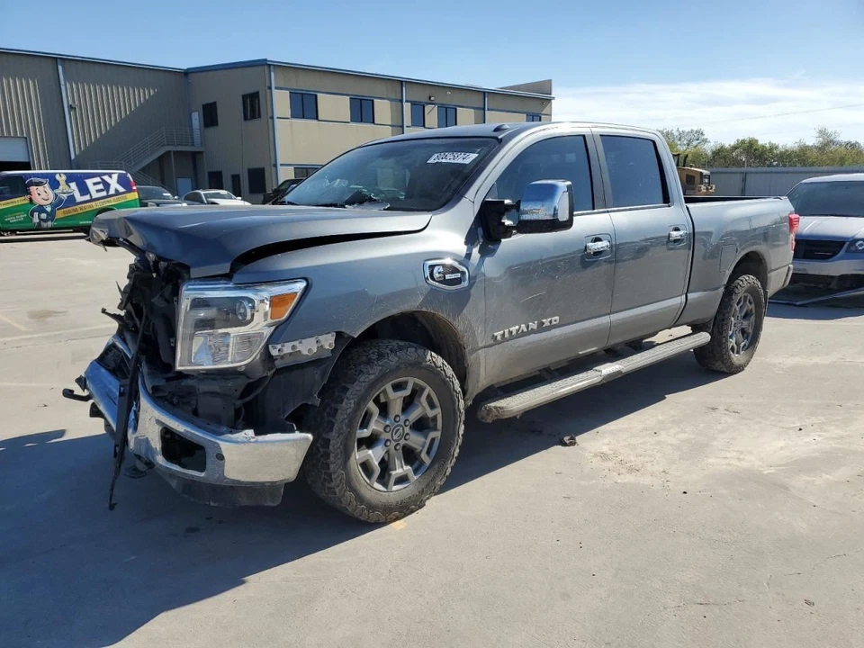 (LOCAL PICKUP ONLY) TITAN XD  2018 Running Board 582766 Foto 1 de 4