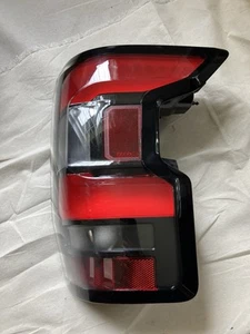 OEM 2022 2023 2024 NISSAN FRONTIER LED TAIL LIGHT RIGHT SIDE RH - Picture 1 of 8