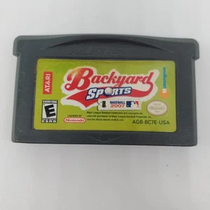 Backyard Sports Baseball 2007 Gameboy Advance Autentico Testato Funzionante Buone Condizioni - Foto 1 di 2