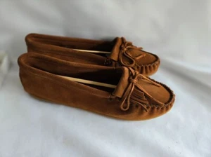 Minnetonka 402 Kilty Suede Moccasins - Brown - Womens size 11 - NEW - Picture 1 of 6