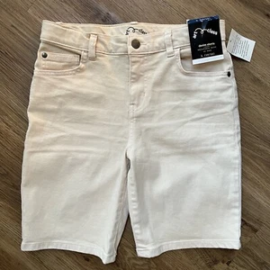 Art Class Pale Apricot Large 10/12 Denim Jean Shorts 8” Inseam Adjustable Waist - Picture 1 of 4
