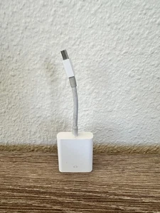 Apple USB-C to VGA Adapter - Model A1307 - Genuine Apple Product - Picture 1 of 3