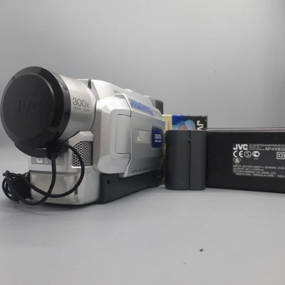 JVC GR-DVL150E Handheld MiniDV Camcorder Silver Tested Full Working Set - Image 1 of 4