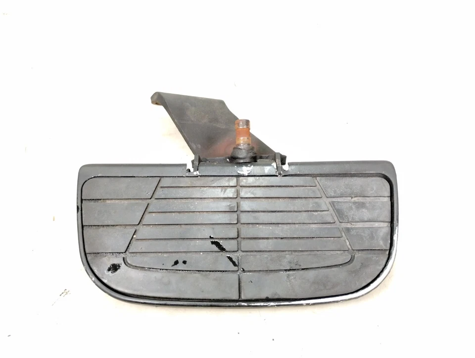 Piso dianteiro esquerdo e suporte de montagem Honda VTX1300 S R 2003 - Imagem 1 de 4