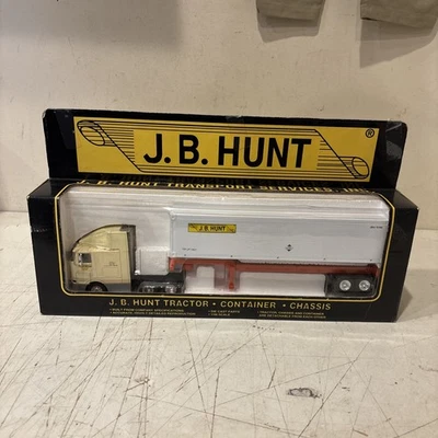 K-LINE - JB HUNT - COE SEMI TRUCK / 48' CONTAINER / TRAILER - 1/48 DIECAST - Image 1 of 4