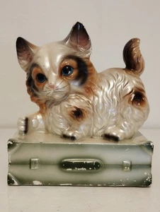 Vintage 70er Jahre japanisches Kätzchen auf Koffer Spardose, Keramik, perlmutt, Kitsch - Bild 1 von 14