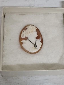 Antique Vintage Unmounted Hand Carved Shell Cameo Lady with Jem Necklace On. - Picture 1 of 4