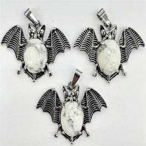 Colgantes de murciélago de aleación de piedra Howlita blanca natural 3 un. Amuleto mágico de curación de Reiki - Imagen 1 de 1