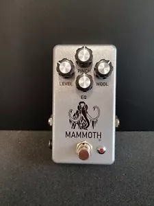 Handwired Silicon Mammoth Fuzz Pedal. ZVEX Woolly Mammoth Clone 2024 - Picture 1 of 6