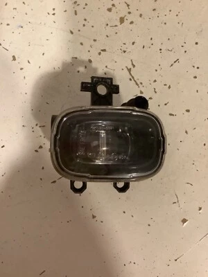 Faro antiniebla derecho pasajero Nissan Rogue 2021-2023 OEM C39R-13349 TL Foto 1 de 4