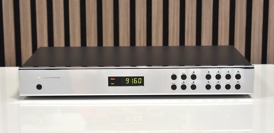 AURA TU-50 FM Tuner im Top Zustand Technisch einwandfrei - Bild 1 von 4