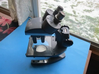 ВИНТАЖНЫЙ СОСТАВНОЙ МИКРОСКОП BAUSCH & LOMB ED9295 С 15-КРАТНЫМ ШИРОКИМ F-ОБЪЕКТИВОМ - Изображение 1 из 4