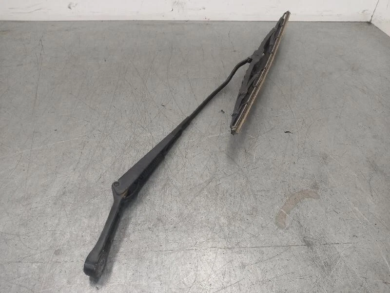 3B1955409 Brazo limpiaparabrisas delantero lh para VOLKSWAGEN PASSAT BERLINA (3B2) 1996 811511 Foto 1 de 1