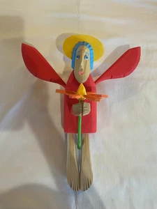 handgeschnitzter Holz Engel mit Blume Wanddeko polnische Kunst Studio Made in Poland - Bild 1 von 9