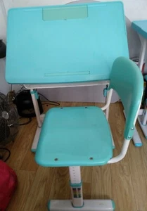 Children's adjustable height working drawing work station desk table & chair set - Picture 1 of 11